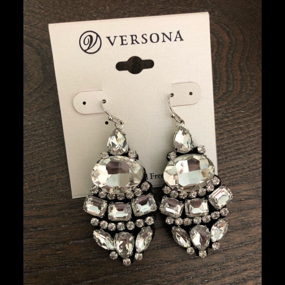 Versona Earrings